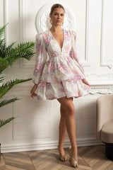 Vestido Curto Estampado – Decote V, Manga Bufante Lanterna e Saia em Camadas Estilo Cake, Cintura Império