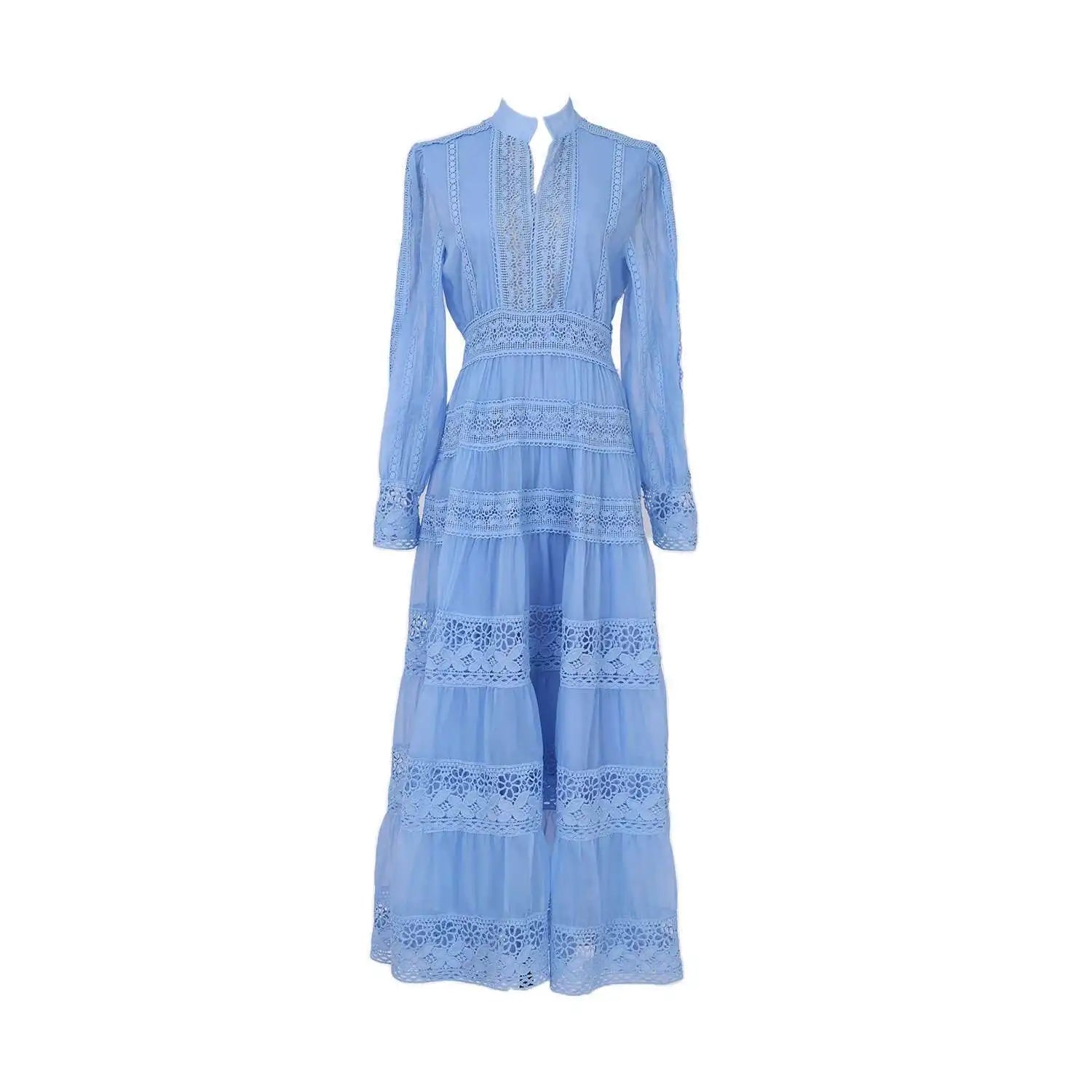 Vestido Longo com Bordado em Renda – Elegância Modesta