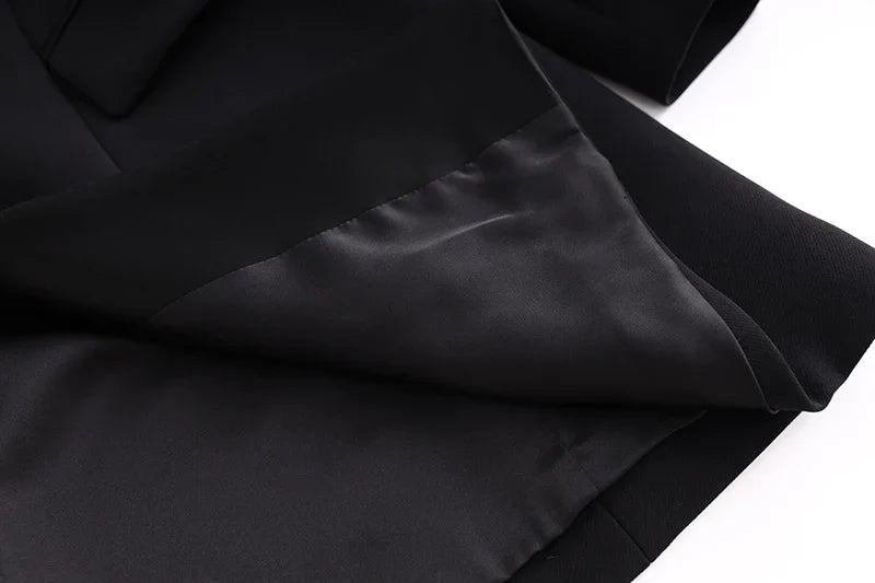 Blazer/Vestido Com bordado em Cristais - Com lapela em cetim