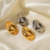 Brinco – Design Irregular e Minimalista