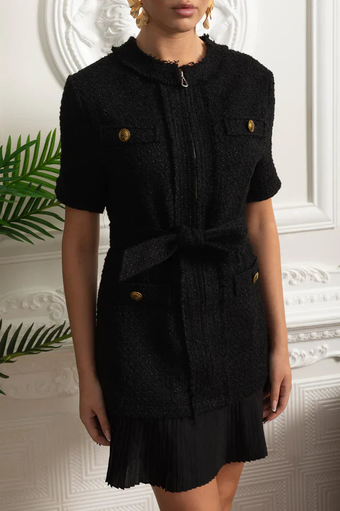 Vestido Vintage em Tweed – Elegância, Gola Redonda, Modelagem Slim e Fechamento com Zíper