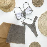 Biquíni de Três Peças com Saia - Estilo e Versatilidade