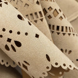 Casaco com Detalhes Vazados – Sofisticação Atemporal e Design Autoral