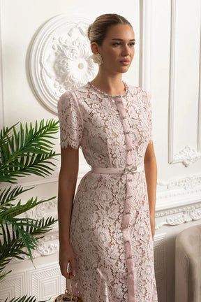 Vestido Longo de Renda Estilo Sereia – Elegância e Sofisticação em Cada Detalhe