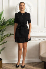 Vestido Vintage em Tweed – Elegância, Gola Redonda, Modelagem Slim e Fechamento com Zíper