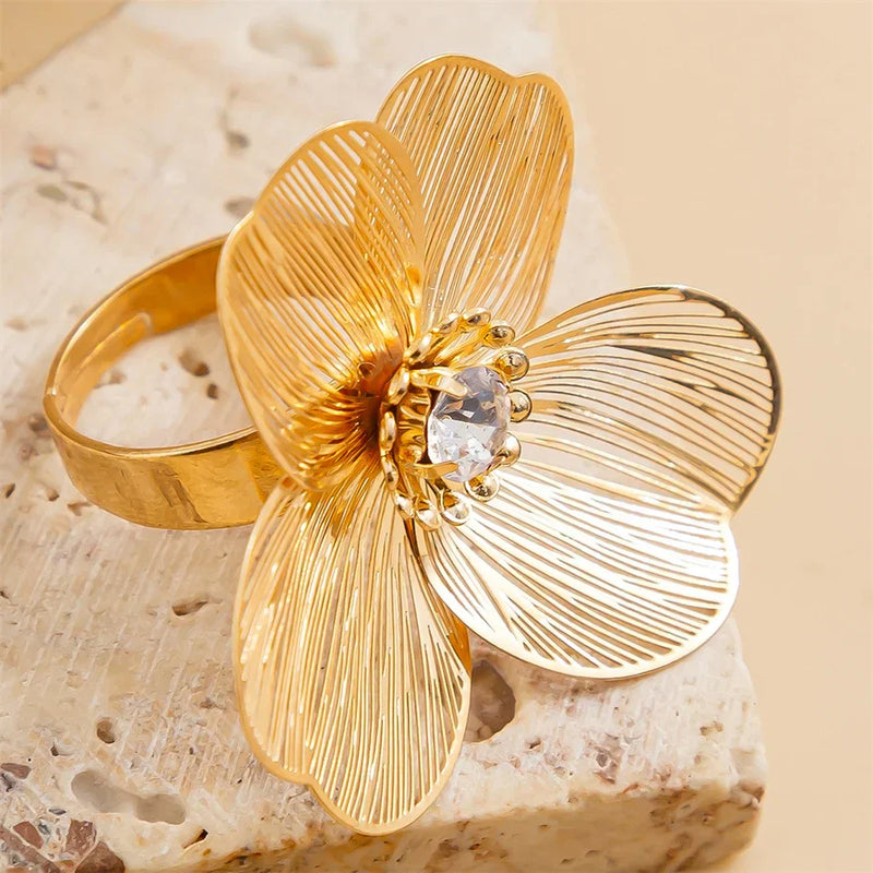 Anel Elegante de Folha de Ginkgo e Flor - Anel Retro Dourado para Dedos
