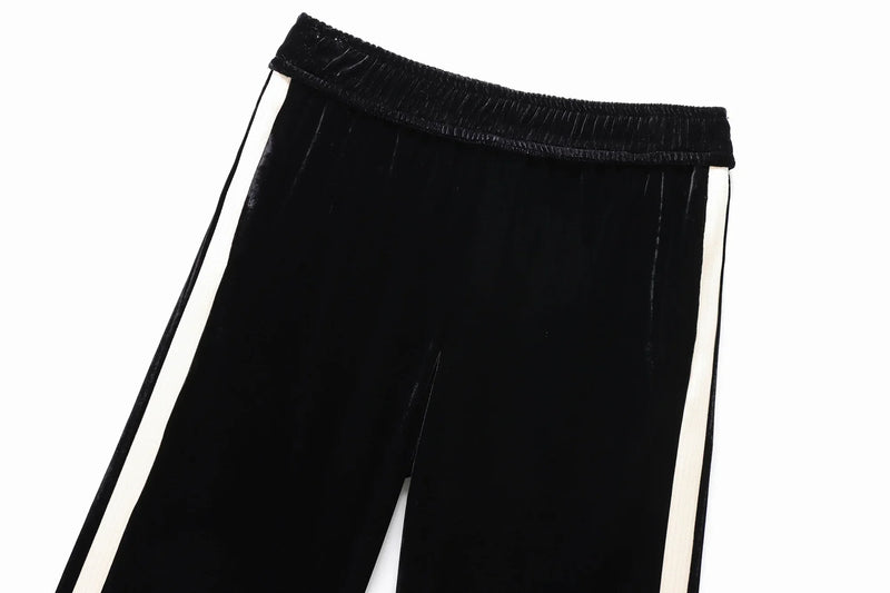 Conjunto em Veludo com Camisa de Manga Longa e Calça – Design Elegante com Detalhes Laterais