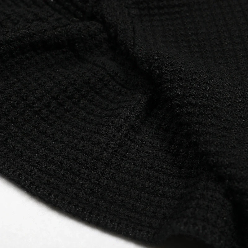 Vestido Bicolor – Decote V, Manga Longa, Slim Fit com Bolsos Bordados