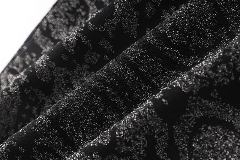 Vestido com Designer Sofisticado - Detalhe dourado na alça