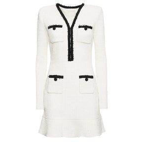 Vestido Bicolor – Decote V, Manga Longa, Slim Fit com Bolsos Bordados