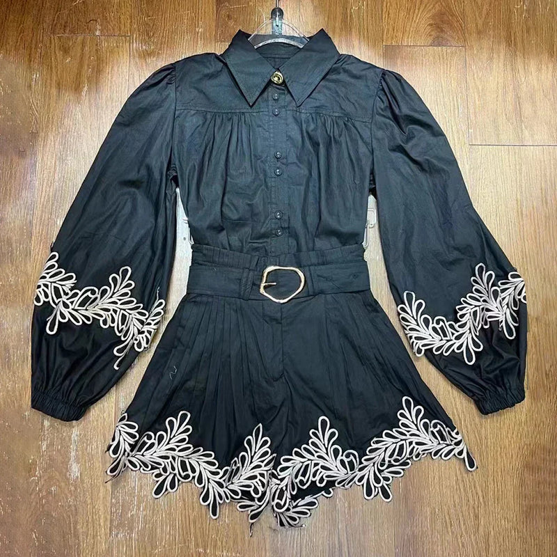 Conjunto bordado com cinto - Novidade