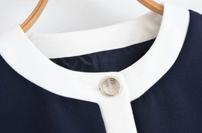 Conjunto Feminino Versátil – Blusa Básica com Recortes e Calça Reta Cintura Alta