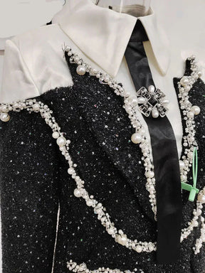 Vestido A-Line com Paetês e Bordado – Manga Longa, Gola Lapela e Design Bicolor