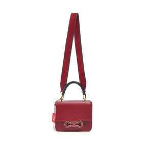 Bolsa CHCH – Luxo Leve e Estilo Moderno