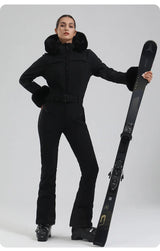 Macacão de Esqui Feminino GSOU SNOW – One Piece Slim, Impermeável, À Prova de Vento, Forrado e com Capuz de Pele