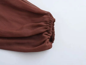 Vestido Elegante com Babados – Manga Longa, Alças Ajustáveis e Bainha Irregular
