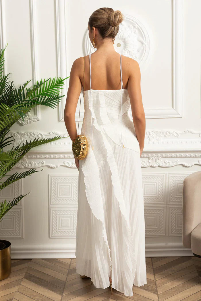 Vestido Sexy Assimétrico e Decote nas Costas