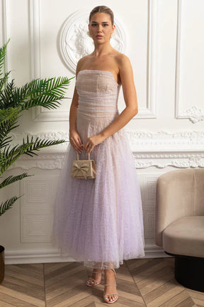 Vestido Longo Estilo Princesa – Tule Transparente, Design Envolvente e Toque de Fada para Verão
