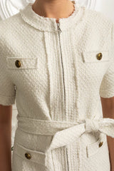 Vestido Vintage em Tweed – Elegância, Gola Redonda, Modelagem Slim e Fechamento com Zíper