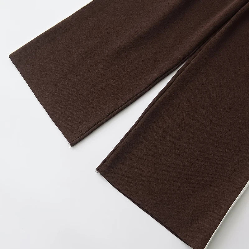 Conjunto Moletom Pulôver e Calça Cintura Alta com Elastano, Estilo Vintage