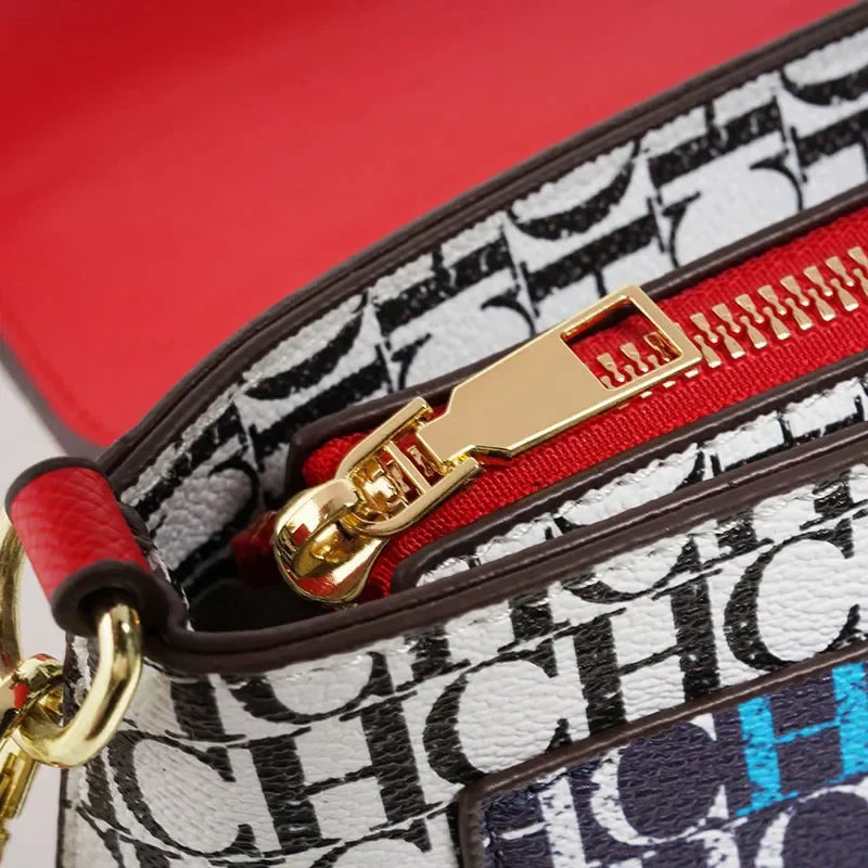 Bolsa Tiracolo CHCH  - Designer Clássico