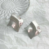 Brincos Geométricos Vintage – Estilo e Sofisticação